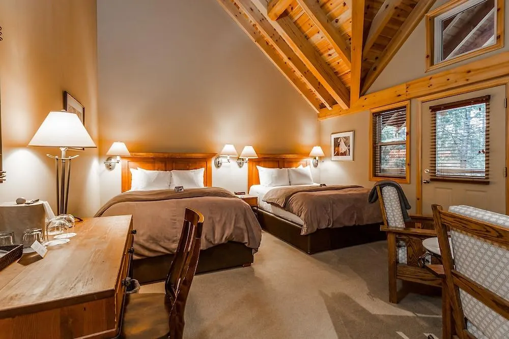 Buffalo Mountain Lodge Banff Canada