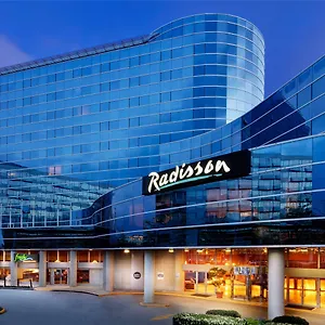 מלון Radisson Vancouver Airport
