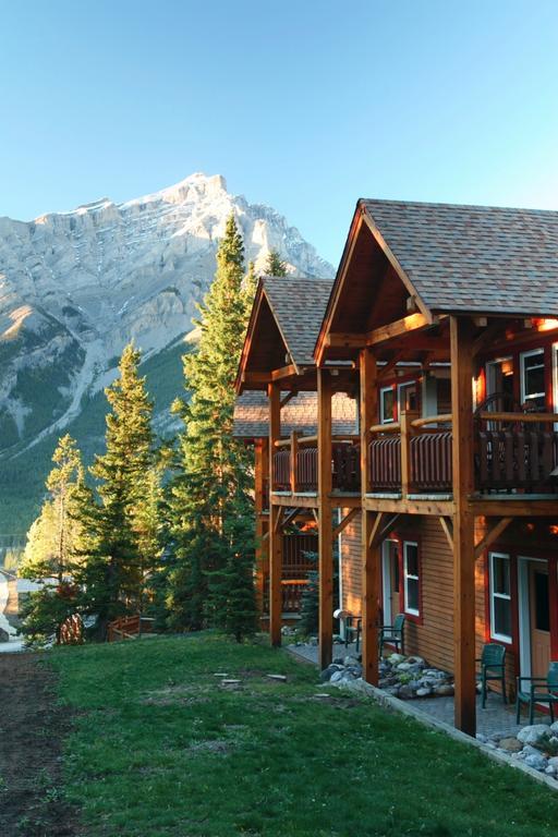 Buffalo Mountain Lodge Hotel Banff, Canada